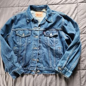 XL Levi jean trucker jacket